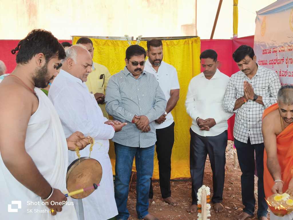 ಬೆಳಗಾವಿಯಲ್ಲಿ ವಿದ್ಯುತ್‌ ಮಗ್ಗ ಸೇವಾ ಕೇಂದ್ರ! ಜವಳಿ ಸಚಿವರಿಂದ ಶಂಕುಸ್ಥಾಪನೆ! ಉ.ಕ ನೇಕಾರರಿಗೆ ಅನುಕೂಲ